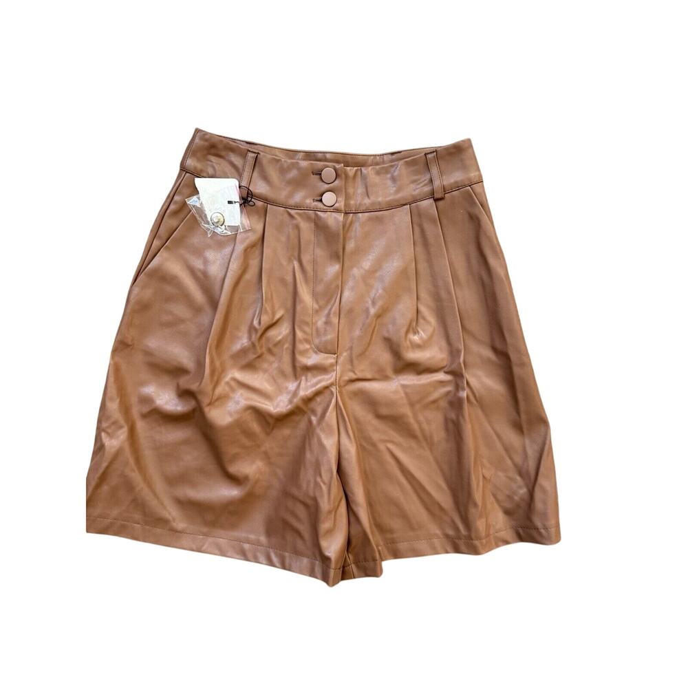 Robin Faux Leather Pleated Bermuda Shorts Modern Women Size 6 Brown Tan Pleather